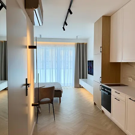 Апартаменты Premium With Balcony Air Conditioning And Garage In