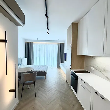 Premium With Balcony Air Conditioning And Garage In Апартаменты Катовице